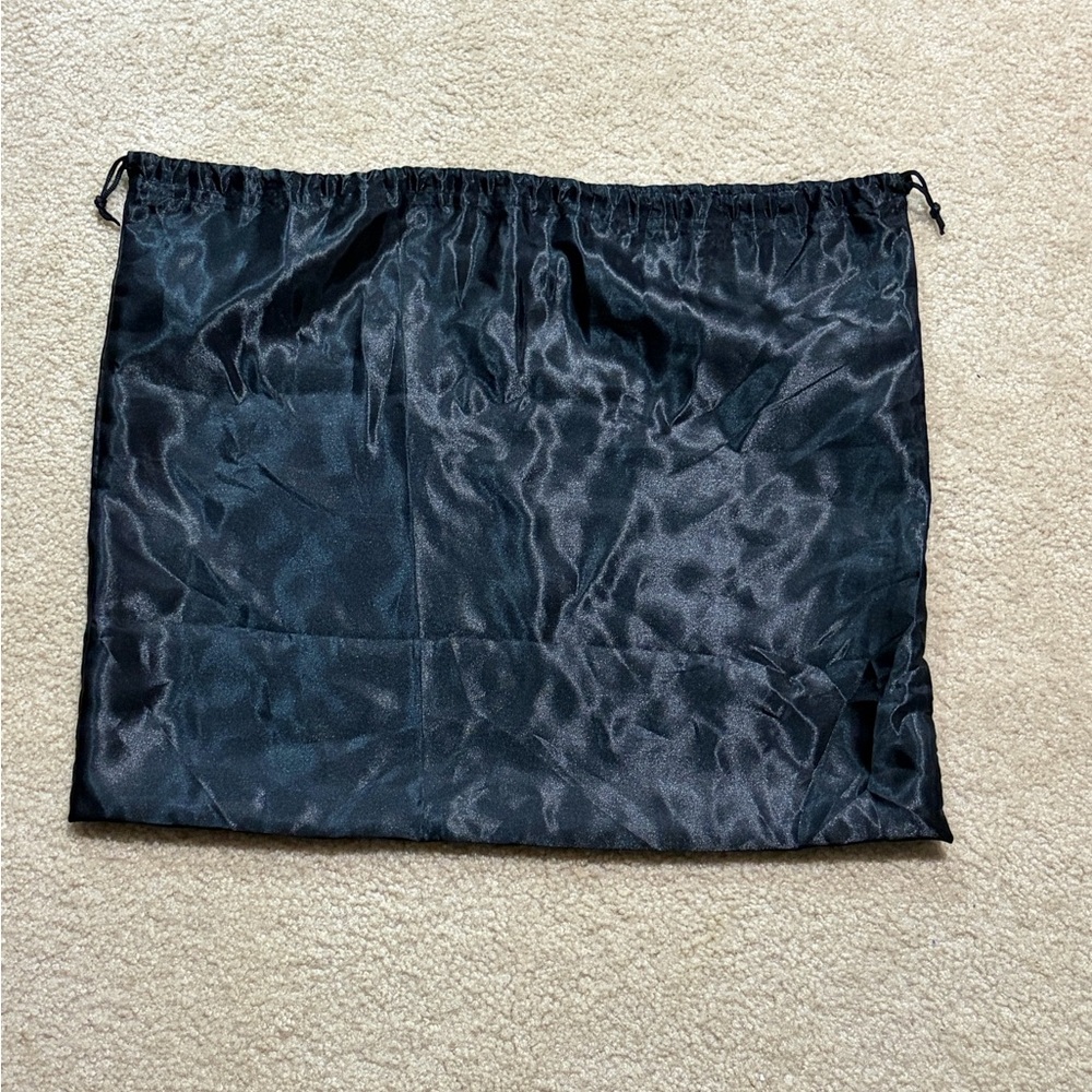 19” x 15.5” Black Silky Dust Bag